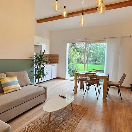 Magnifique T2 Au Calme Apartament *